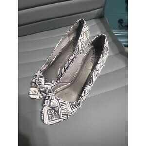 Life Stride Soft System Open Toe Wedge Heel Women’s Size 8 Black/White